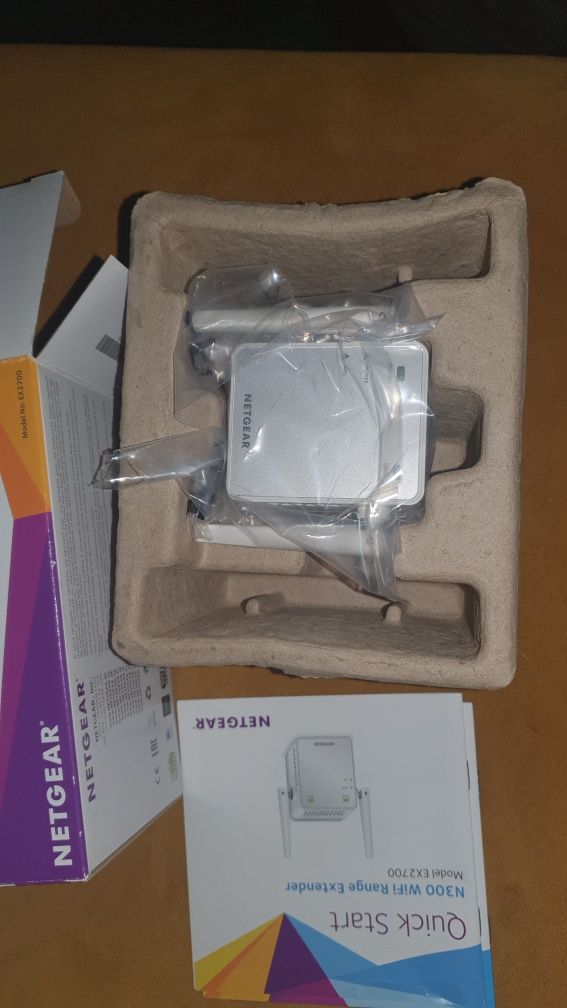 Wzmacniacz sygnału WiFi N300 (EX2700)