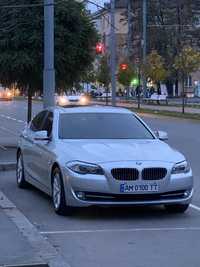 BMW 528i 2011 року