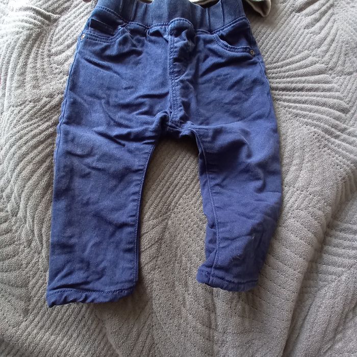 Zestaw/komplet dla niemowlaka rozmiar 74 bluza spodnie i buty r 19