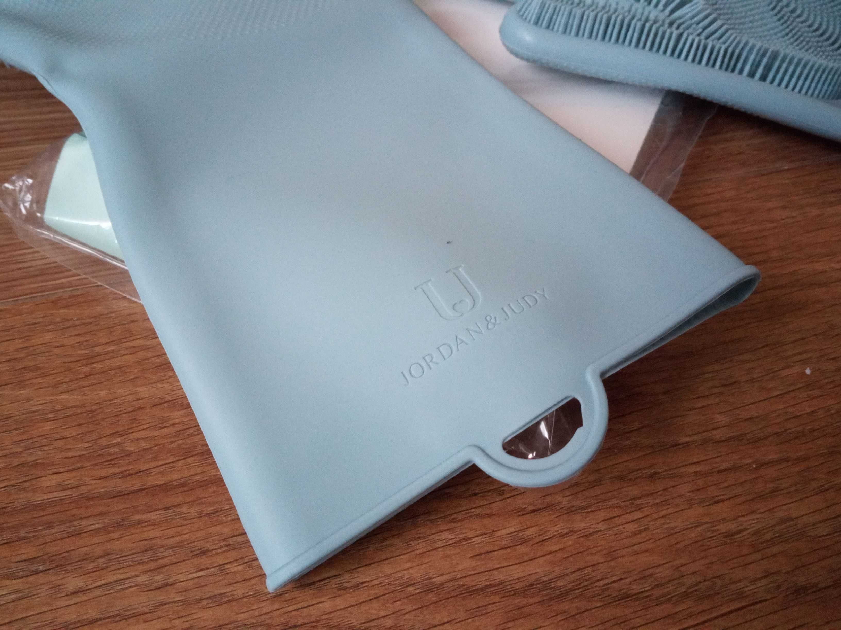 Изготовленные из силикона перчатки Xiaomi для эффективной мойки