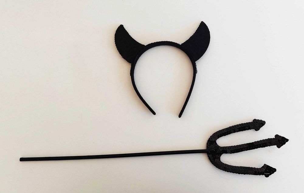 Bandolete e tridente de diabinha para Carnaval / teatro
