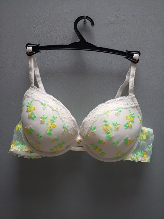 Cudny biustonosz Censored roz 85D  Nowy