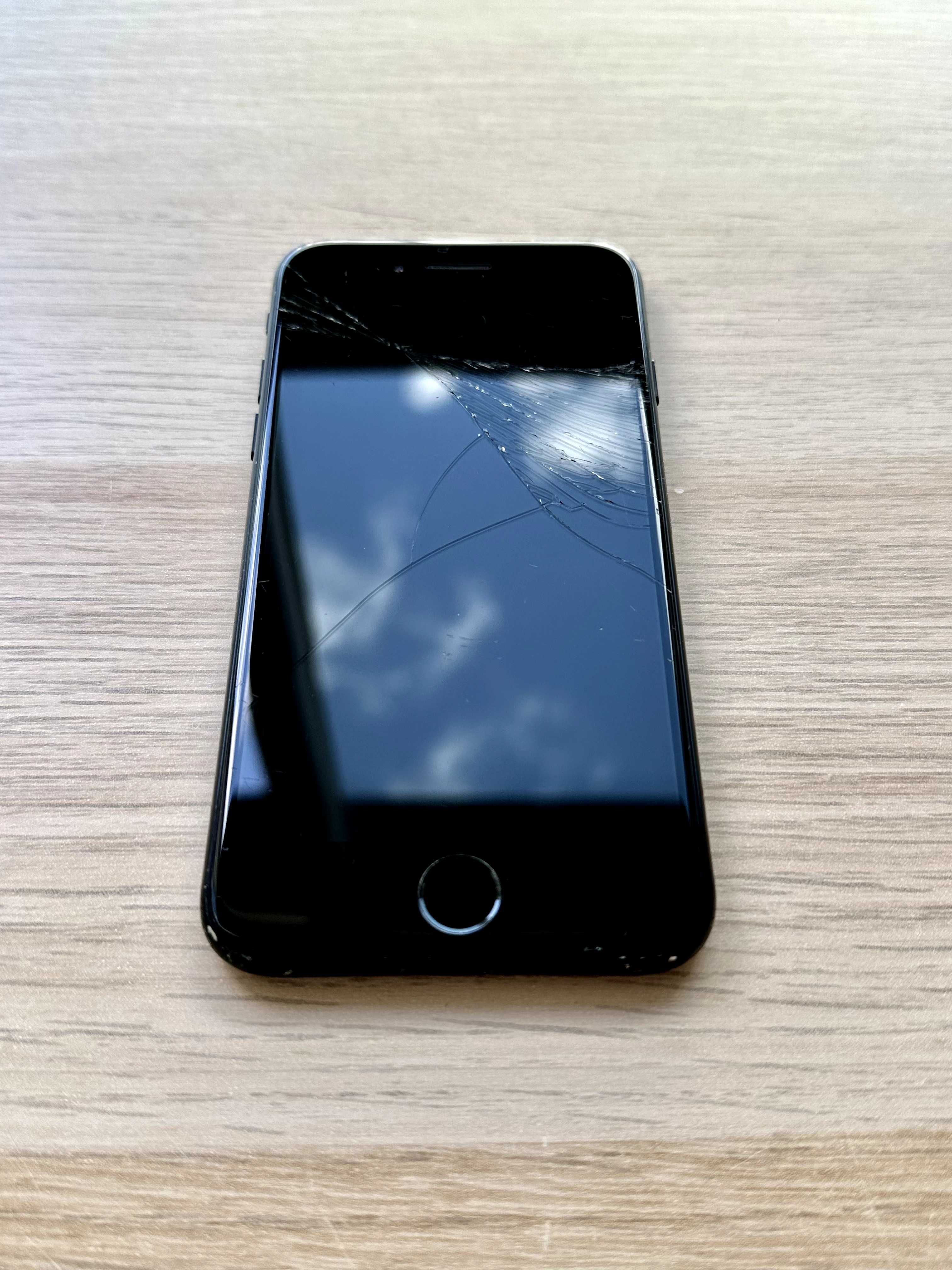 Wyświetlacz iPhone 7 – Szkło Pęknięte, Dotyk Sprawny