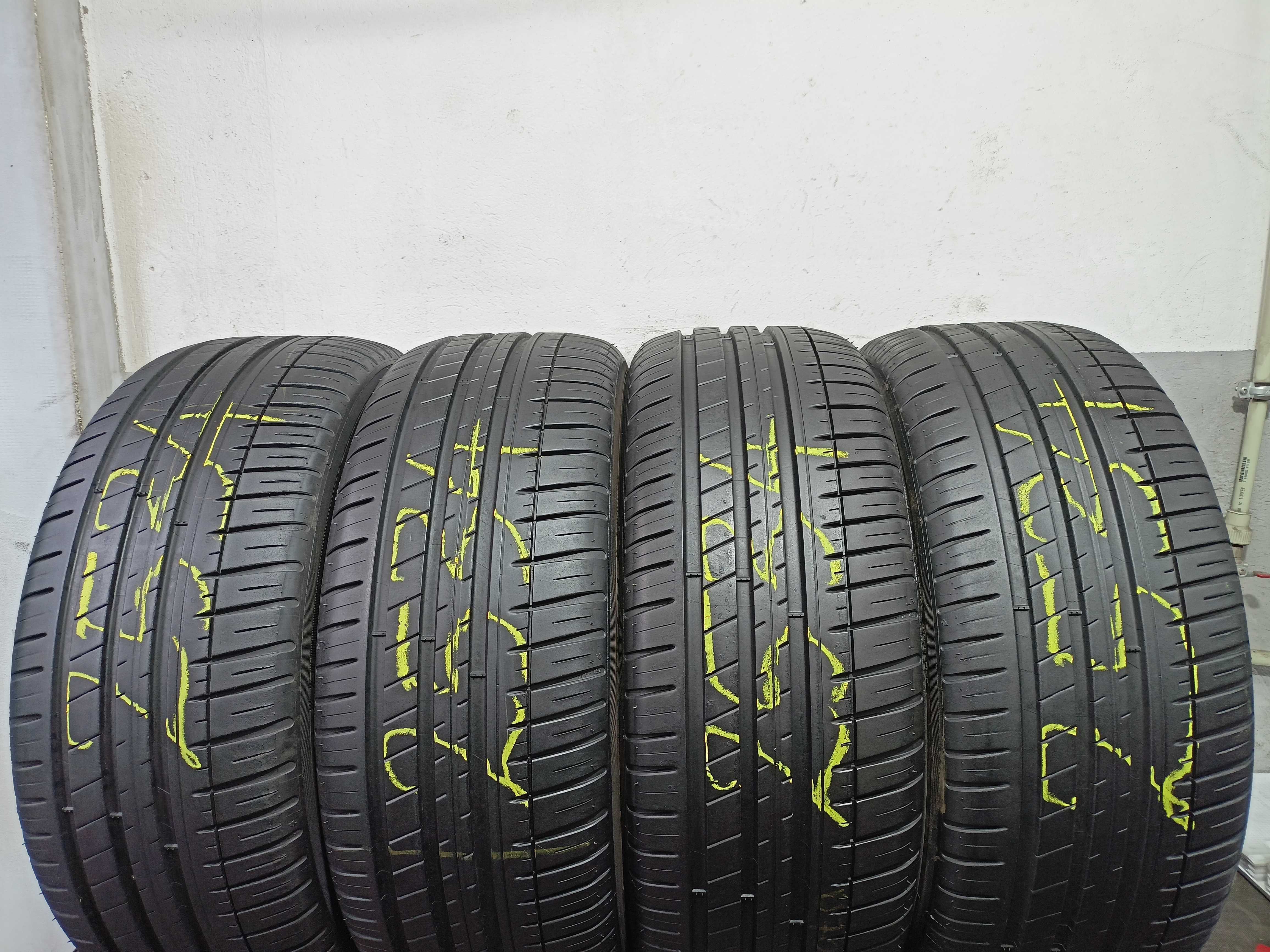 Michelin Pilot Sport 3 235/45/18 16r. 98Y 2x7,00mm 2x6,4mm (2534)