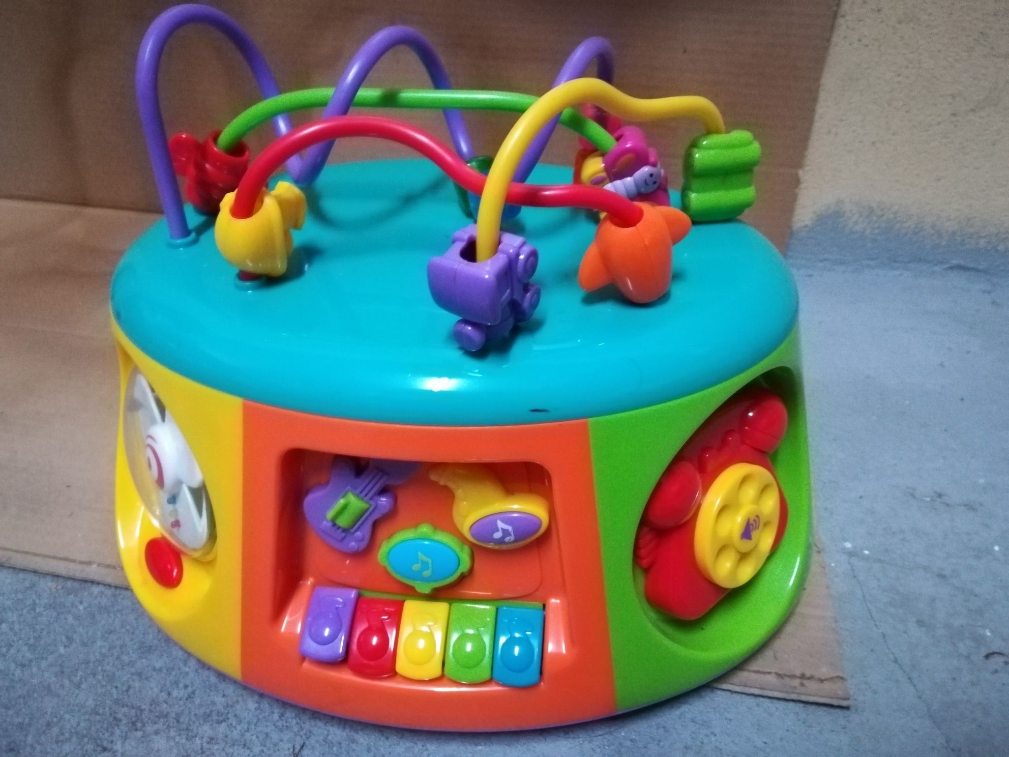 Mesa atividades bebé