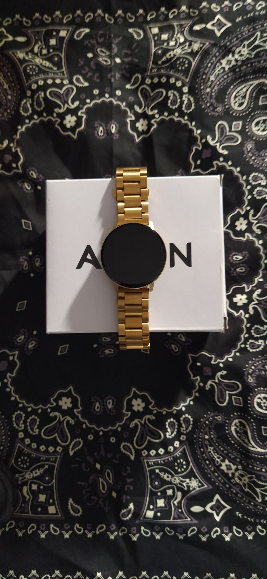 Smartwatch Avon złoty