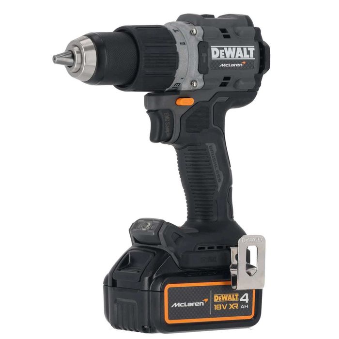 DeWALT DCK200MM2T\комплект у кейсi TSTAK McLaren LIMITED EDITION