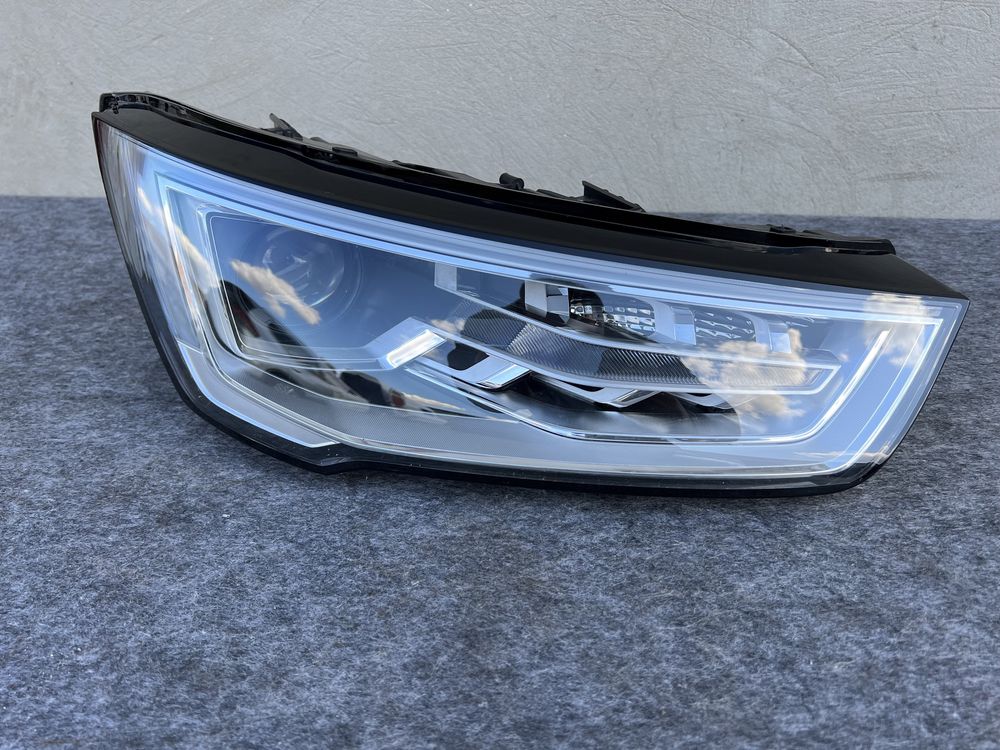 8XA941006 Фара права audi a1 A1 BI XENON
