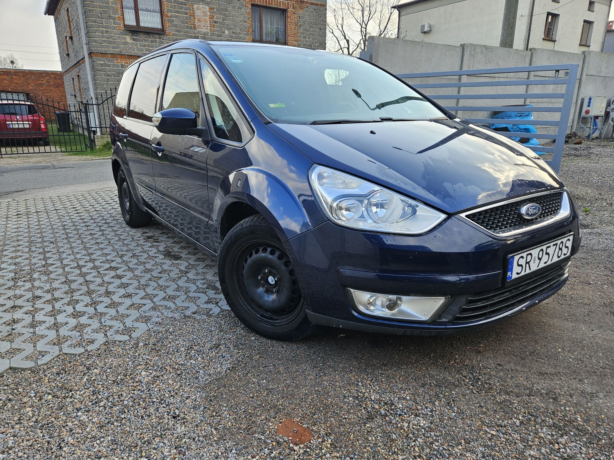 FORD GALAXY 7 osobowy Wypożyczalnia Samochodów BUS na wakacje. Wynajem