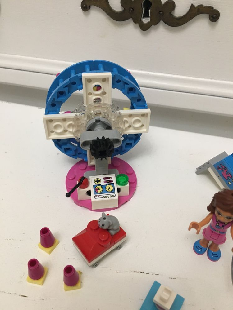 LEGO Friends 41383 Plac Zabaw Dla Chomików Olivii