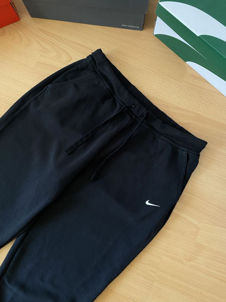Спортивные штаны Nike спортивки из последних коллекций tech fleece