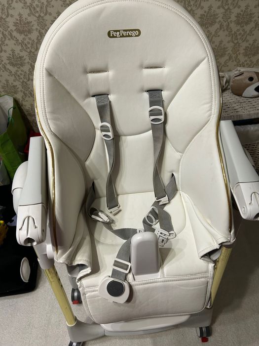 Продам стільчик для годування Peg-Perego  Prima Pappa Follow Me Gold