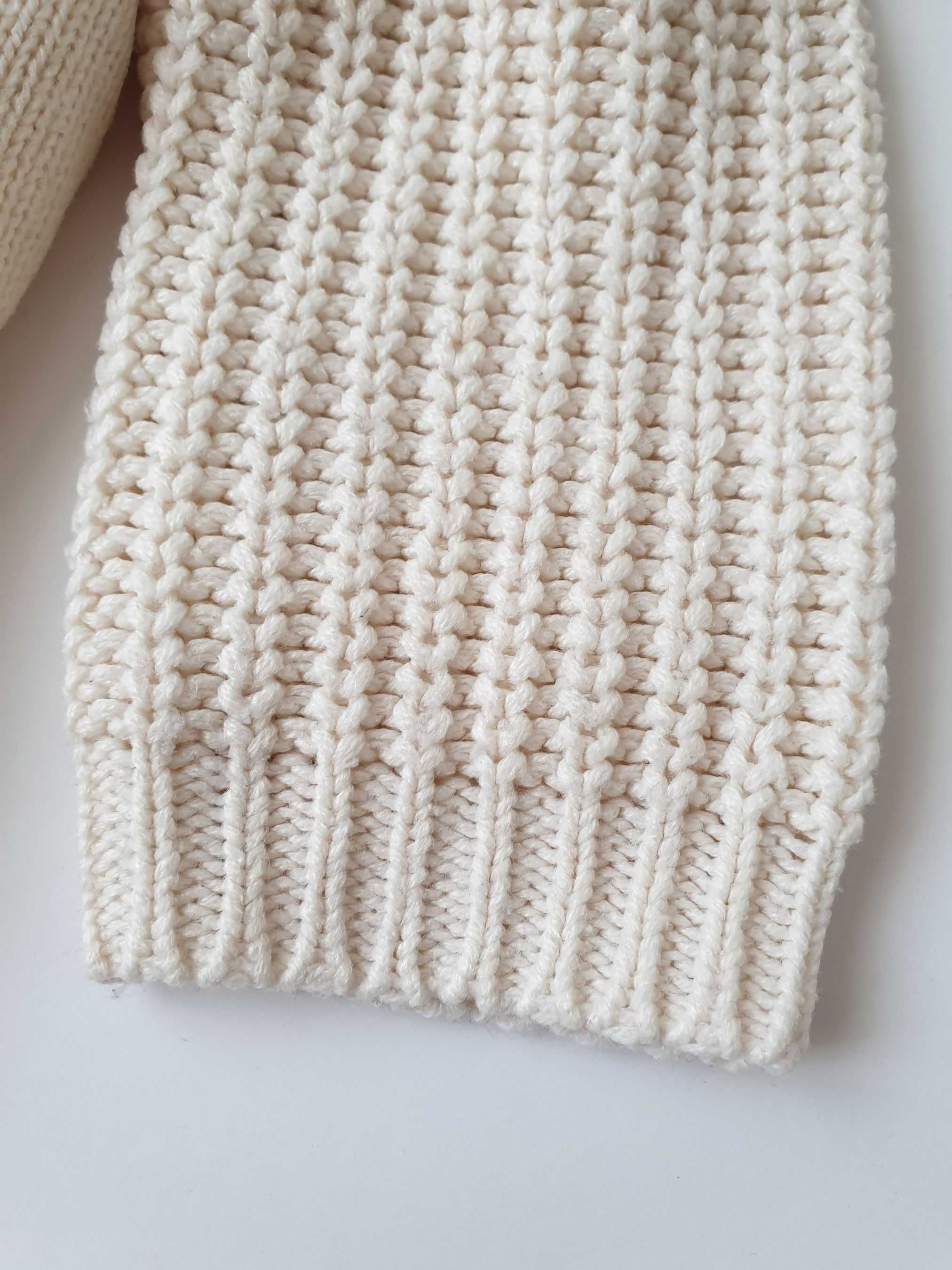 Sweter Śmietankowy Kremowy Luźny Krój Dłuższy Tył Klasyczny Casual M