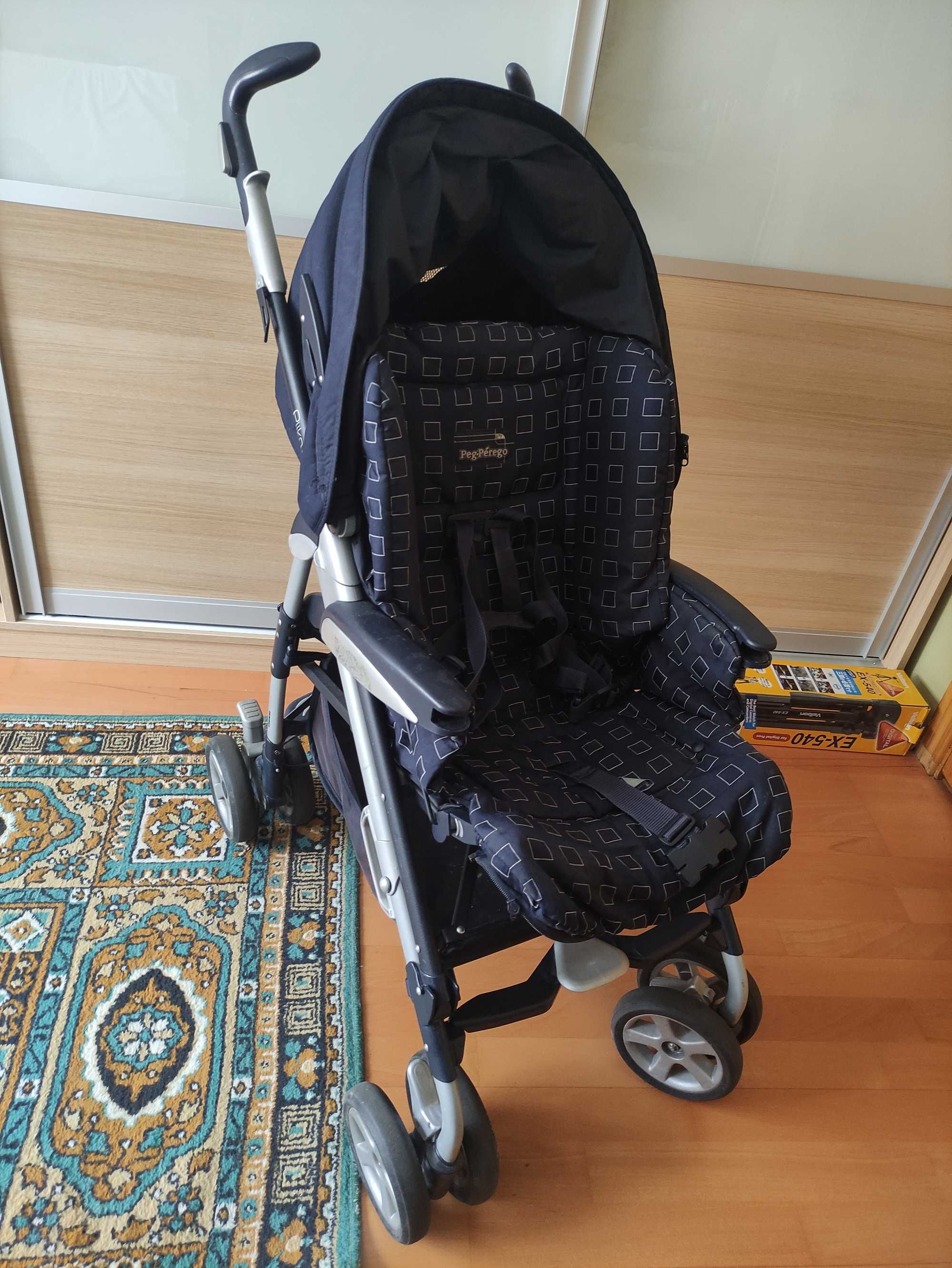 Продам коляску Peg-Perego Pliko P3