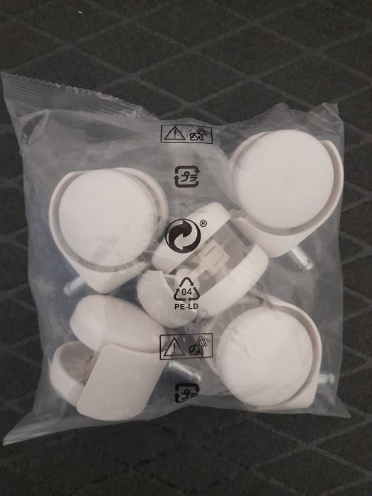 Kółka do dziecięcego fotela obrotowego