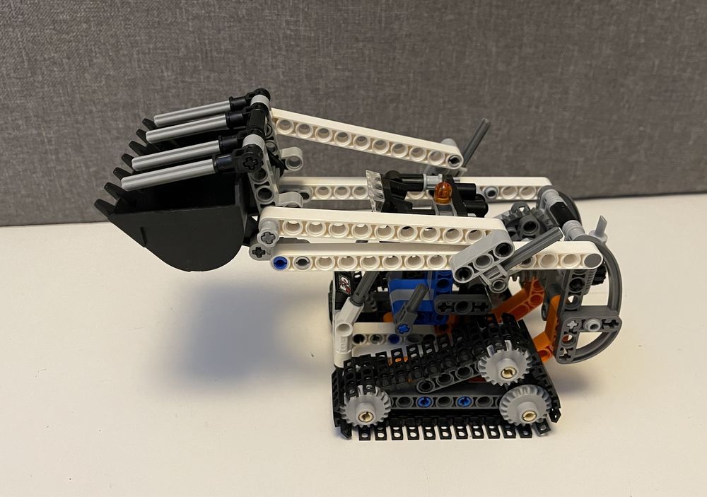 LEGO Technic 42032 - Mała ładowarka gąsienicowa, kompletna