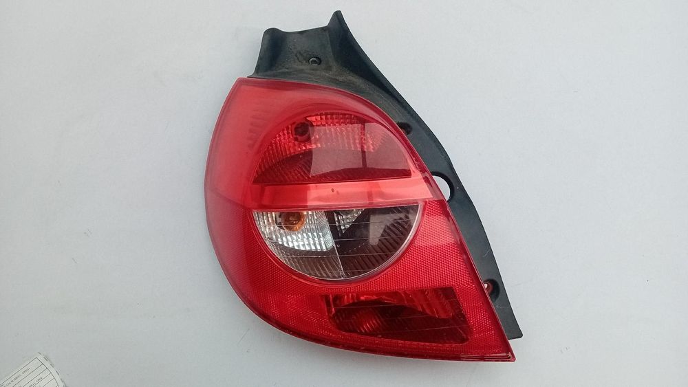 Farolim esquerdo RENAULT Clio III (BR0/1, CR0/1)
