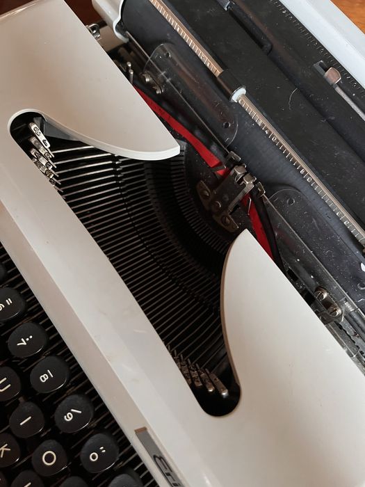 Maszyna do pisania Erika 50/60 - DDR - kompletna, w walizce,super stan