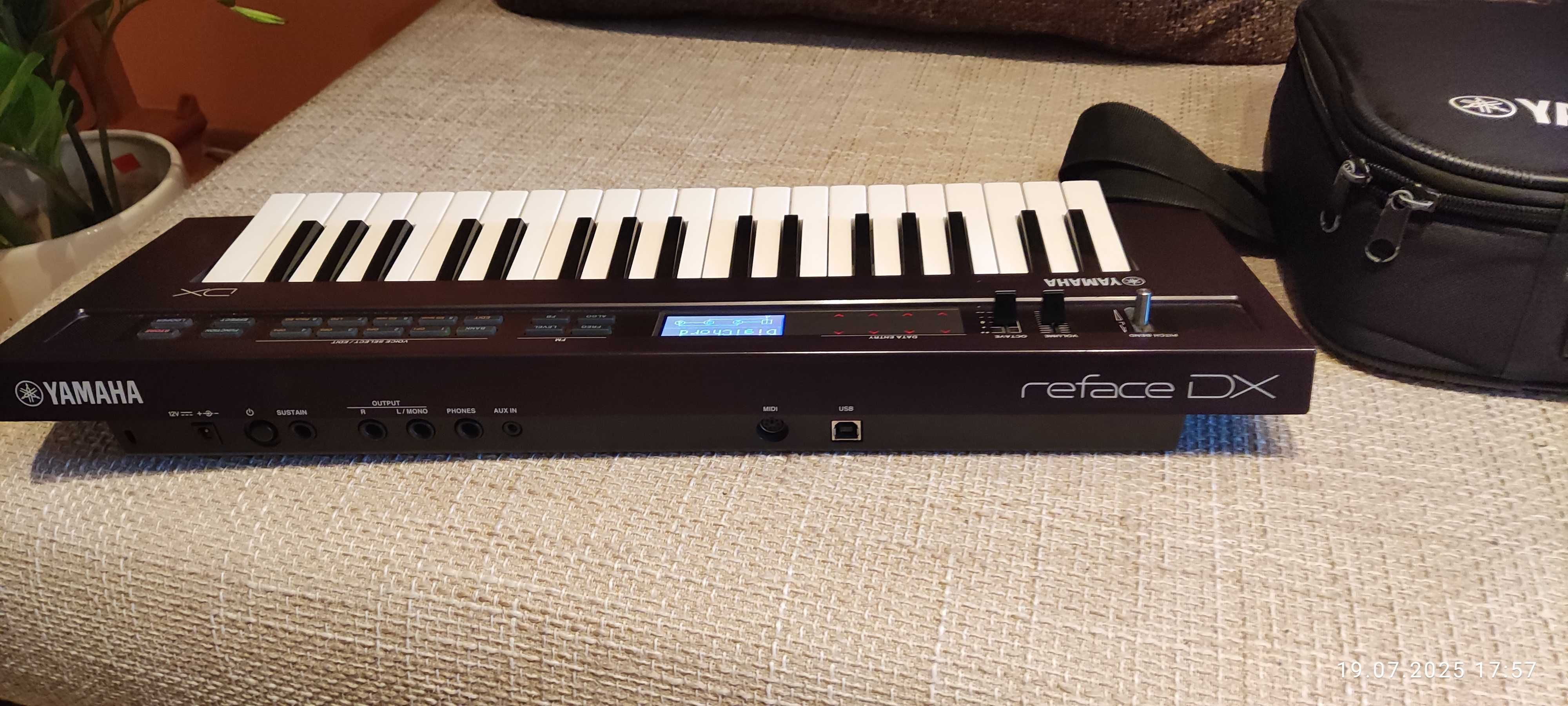 syntezator Yamaha Reface DX