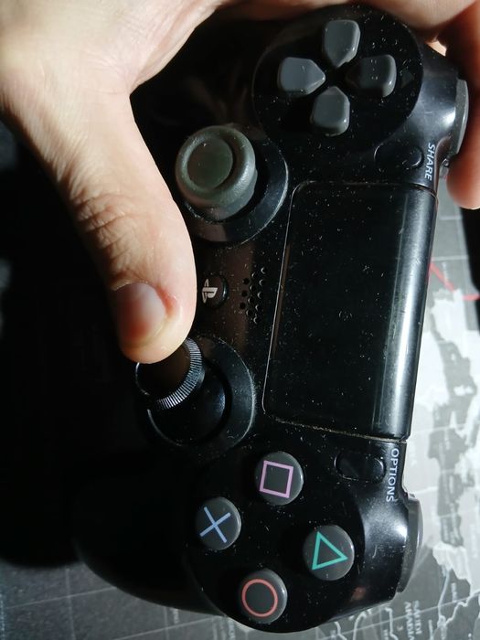 Продам джойстик на приставку ps4
