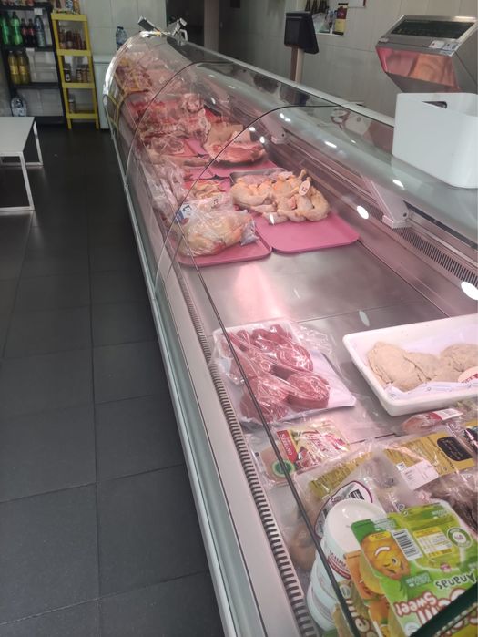 Vitrine Alimentar com 4,8 metros motor a distancia