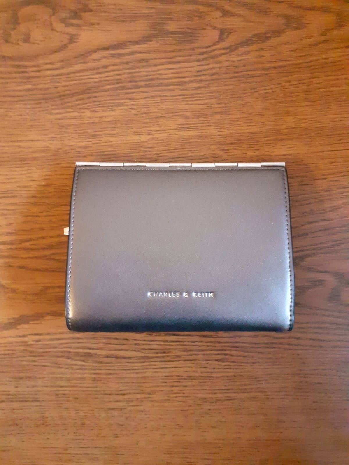 Nowy portfel marki Charles & Keith - VINTAGE