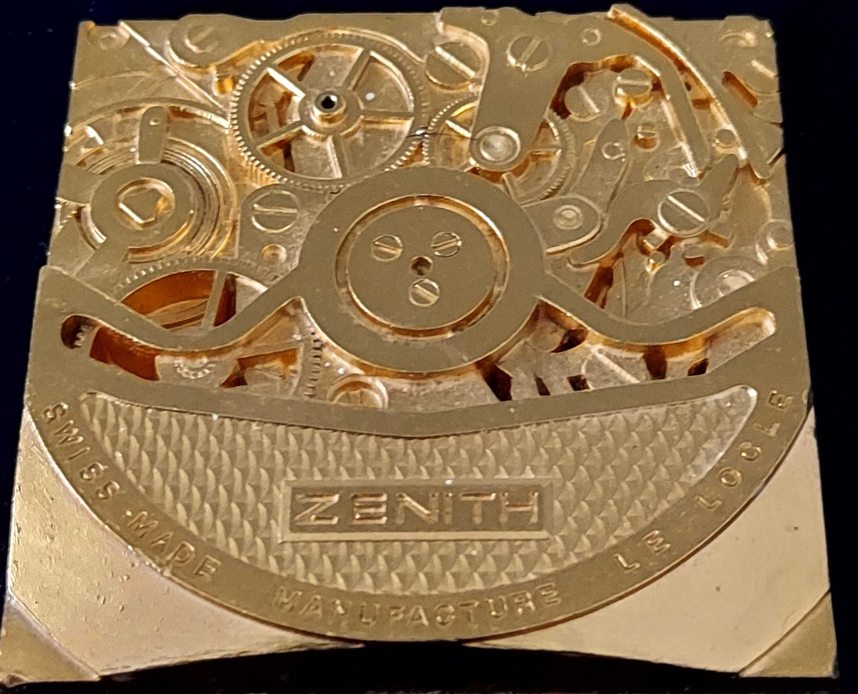 Placa Manufacture  ZENITH SWISS MADE Plaqué Ouro