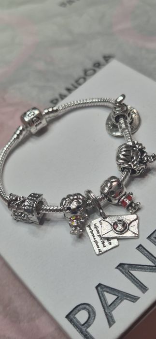 Pandora com 6 pingentes ( tema harry potter )