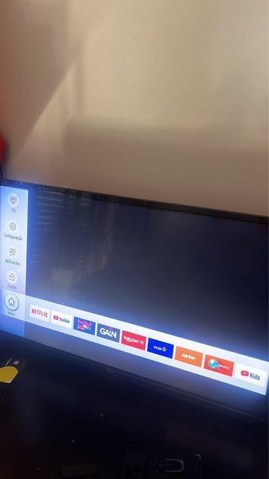 Smart tv qilive 32 polegadas  nova
