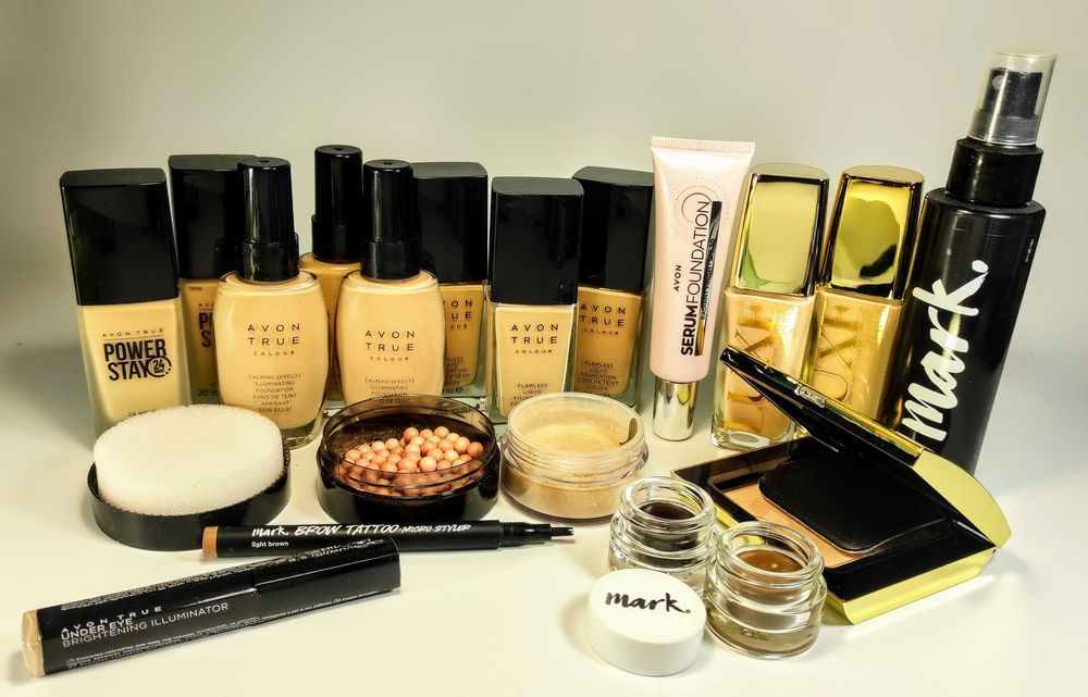 Косметика Avon Туш для вій Супершок SuperShock 5 в 1 Ultra Luxe помада