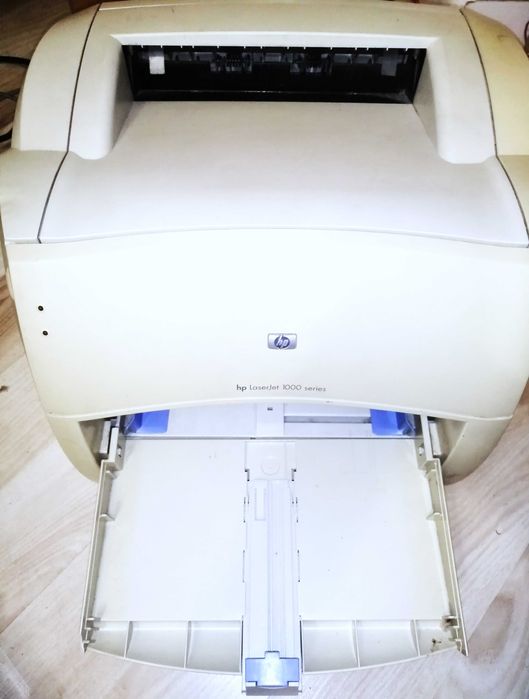 Принтер HP LaserJet 1000