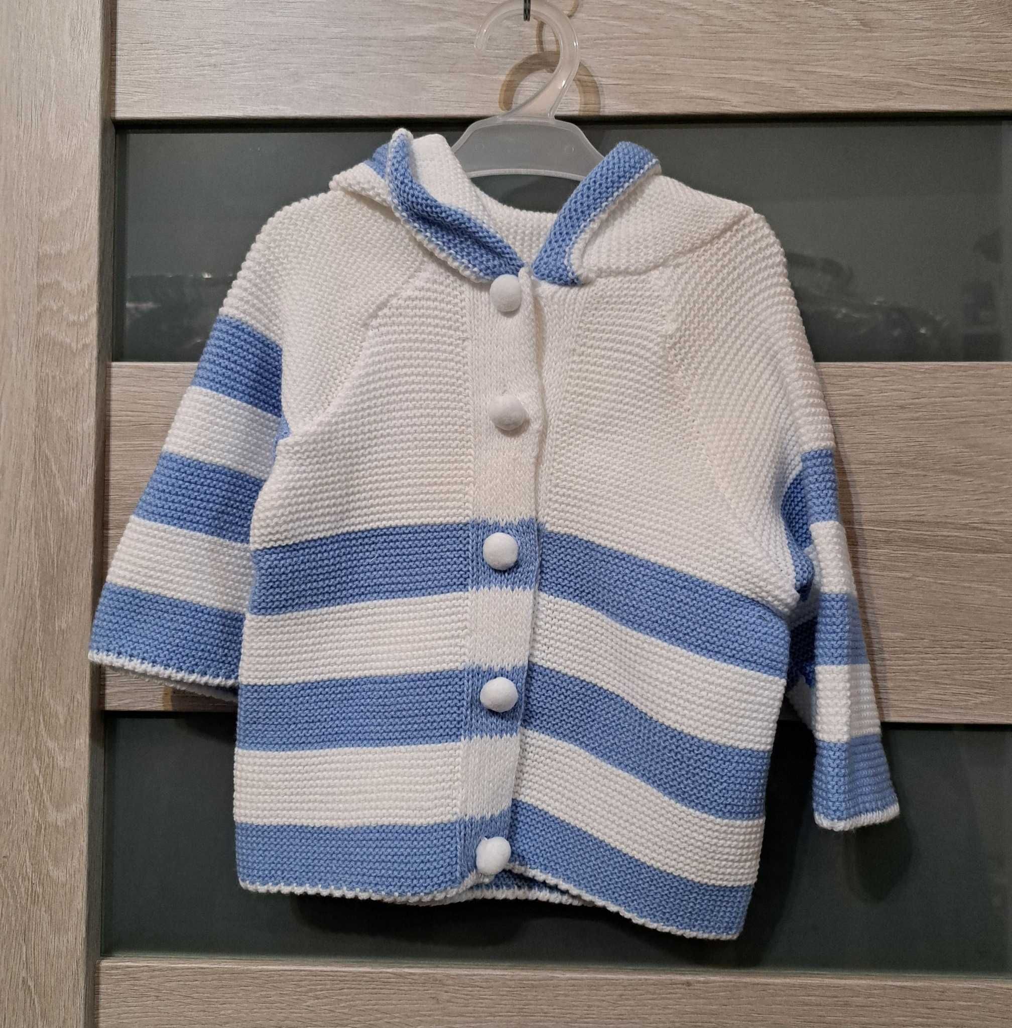 Sweter sweterek 74 cm w paski, długi z kapturem