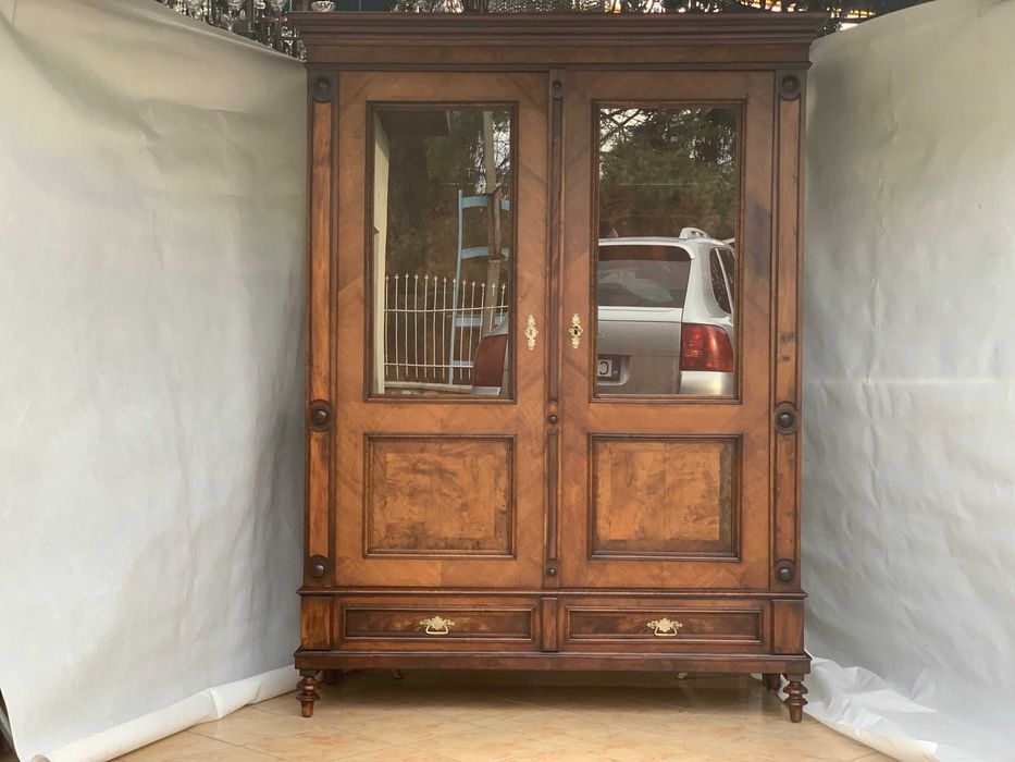 Kredens - Wtryna orzechowa z XIX wieku