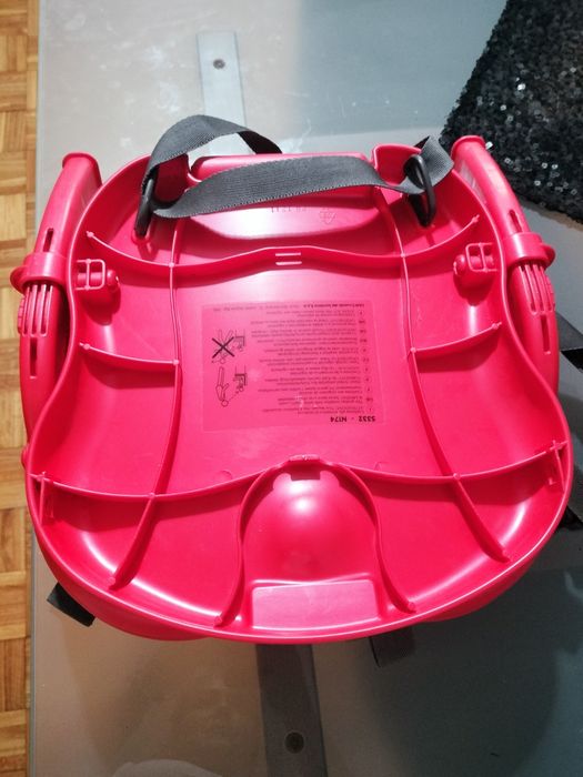 Cadeira elevatória de refeição bebe