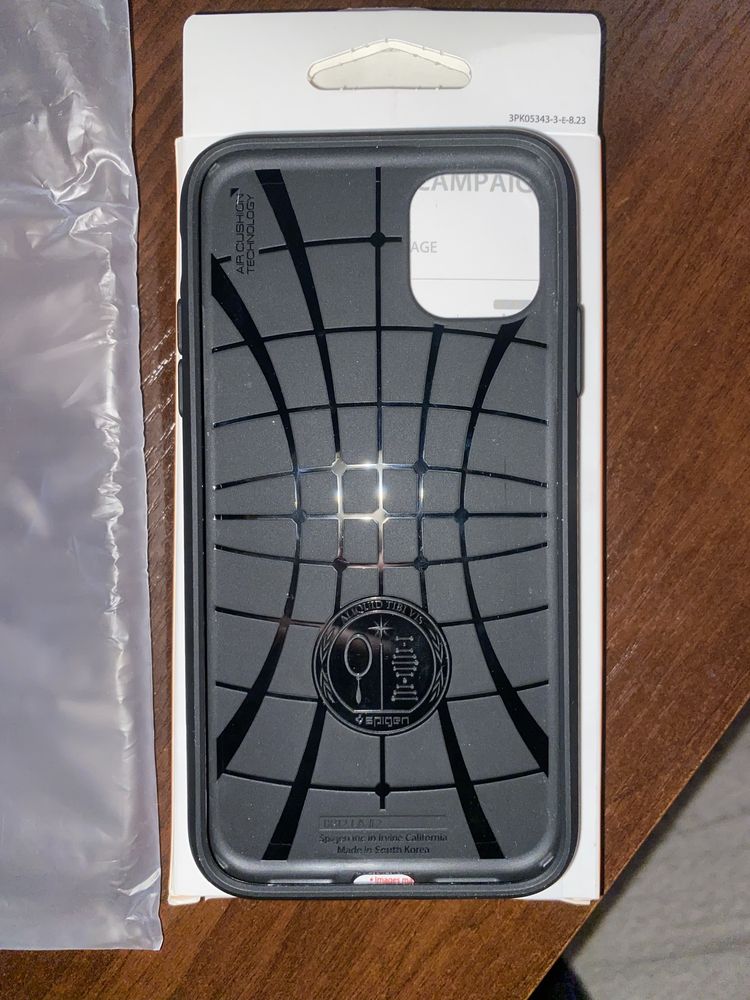 Etui iPhone 11 Spigen