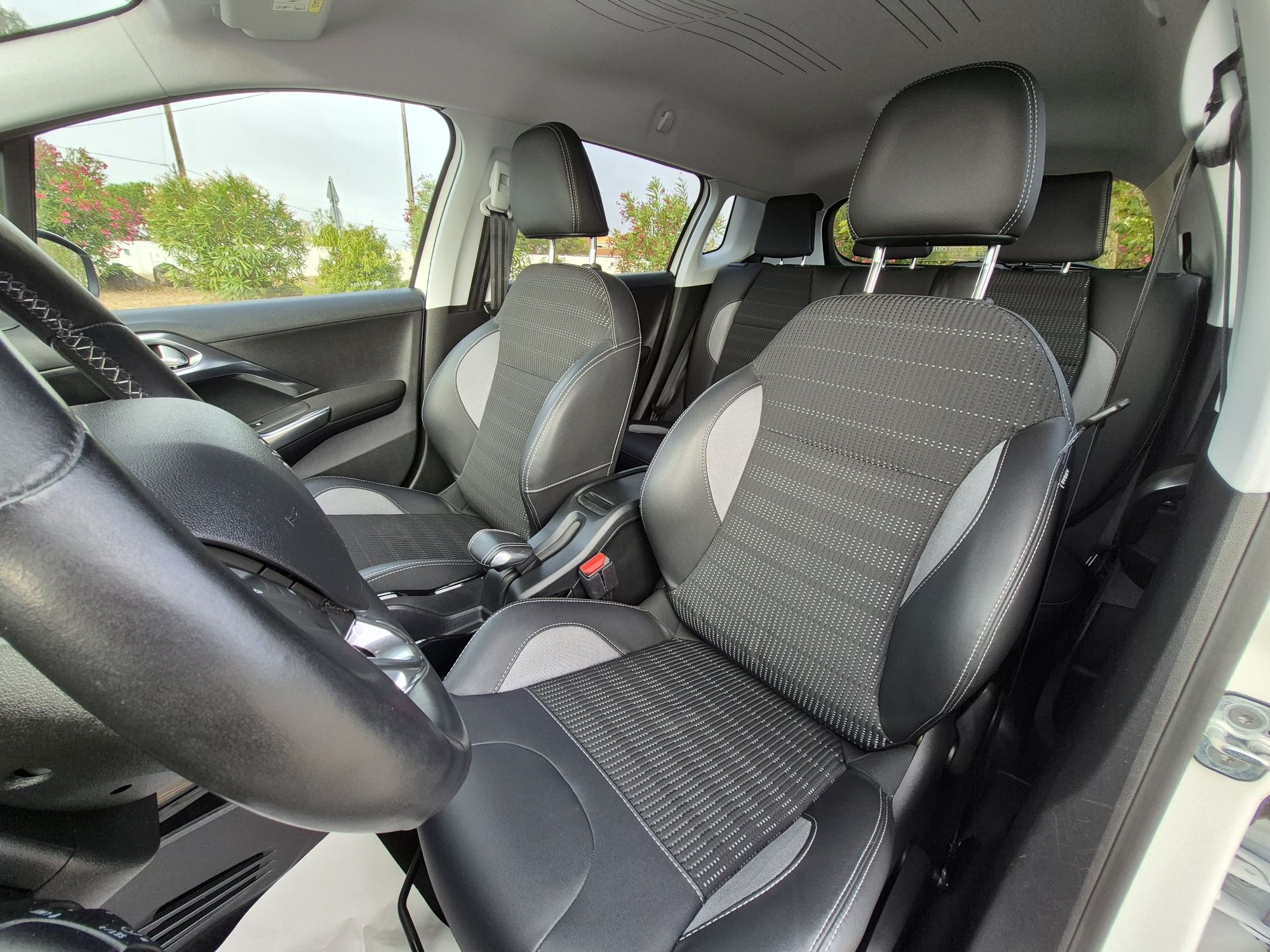Peugeot 2008 - 16.000KM - AUTOMÁTICO | GARANTIA | ALLURE