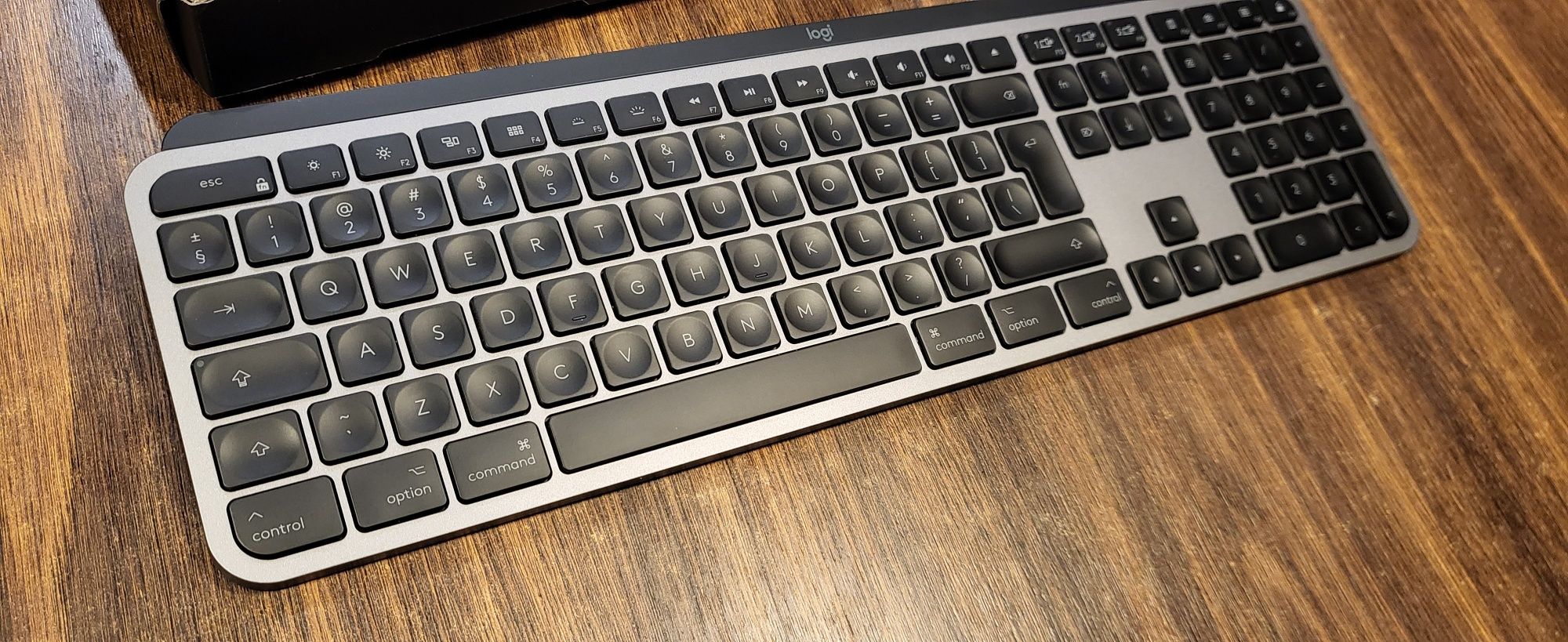 Podświetlana klawiatura Logitech MX Keys bezprzewodowa bluetooth