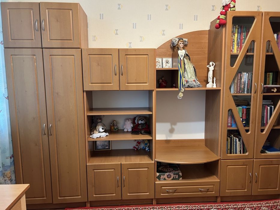 Продаю дитячу стінку!