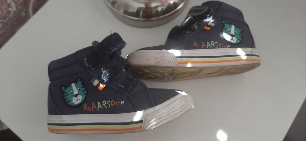 Tenis Bota N° 25 Usado Bom Estado Entrego em Alfragide e Benfica