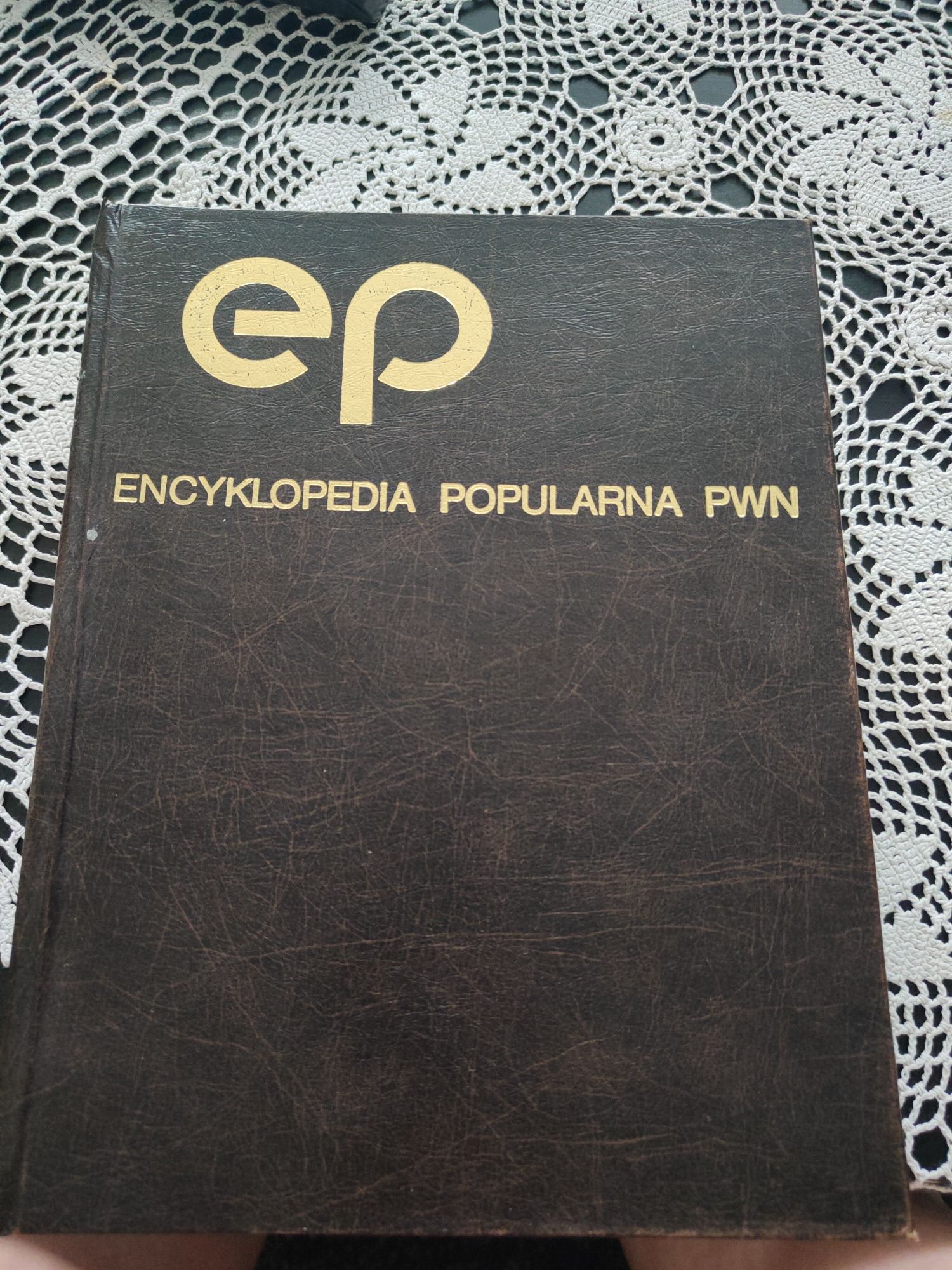 Encyklopedia popularna PWN.