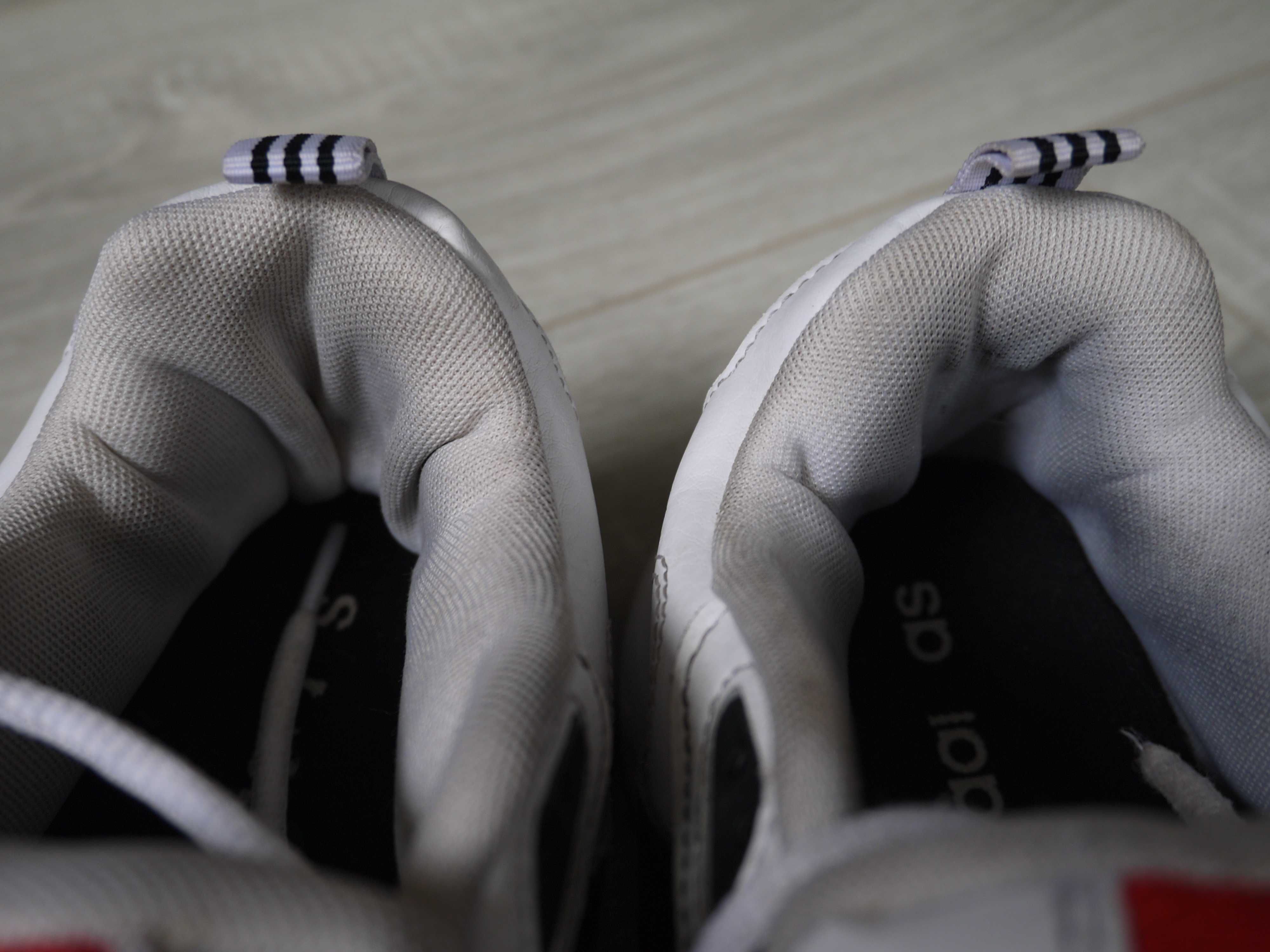 Кросівки Adidas Strutter (42 р)