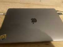 MacBook Pro 13,3 Touch Bar id 8/512 GB