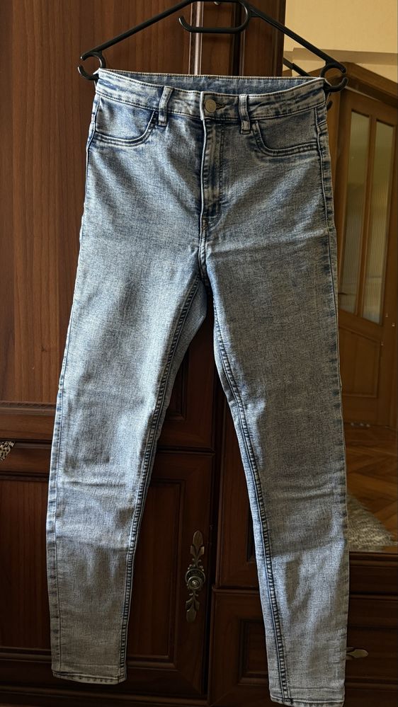 Продам джинси H&M, голубі варьонки