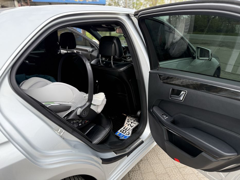 Mercedes Benz E class W212 FL