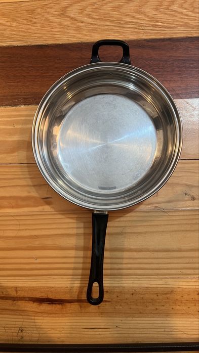 Panela de aço inox com tampa de vidro – alça longa