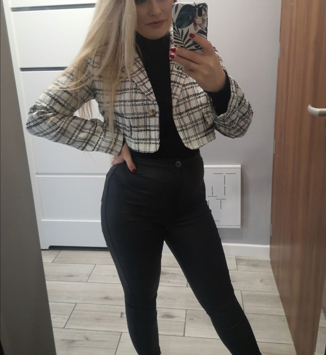 Marynarka o krótszym kroju - M