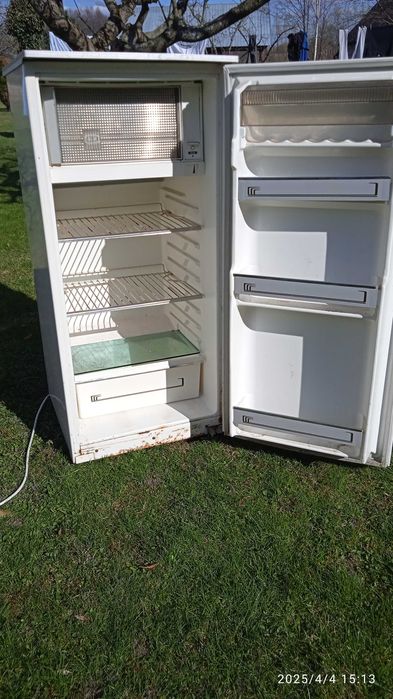 Lodówka Saratow Model 1524