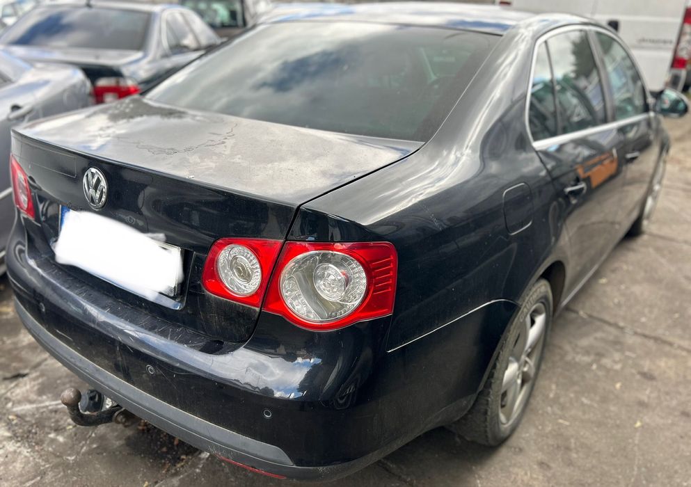 Jetta 2.0 TDI Silnik Skrzynia LC9Z/Y Drzwi klapa maska Błotnik zderzak