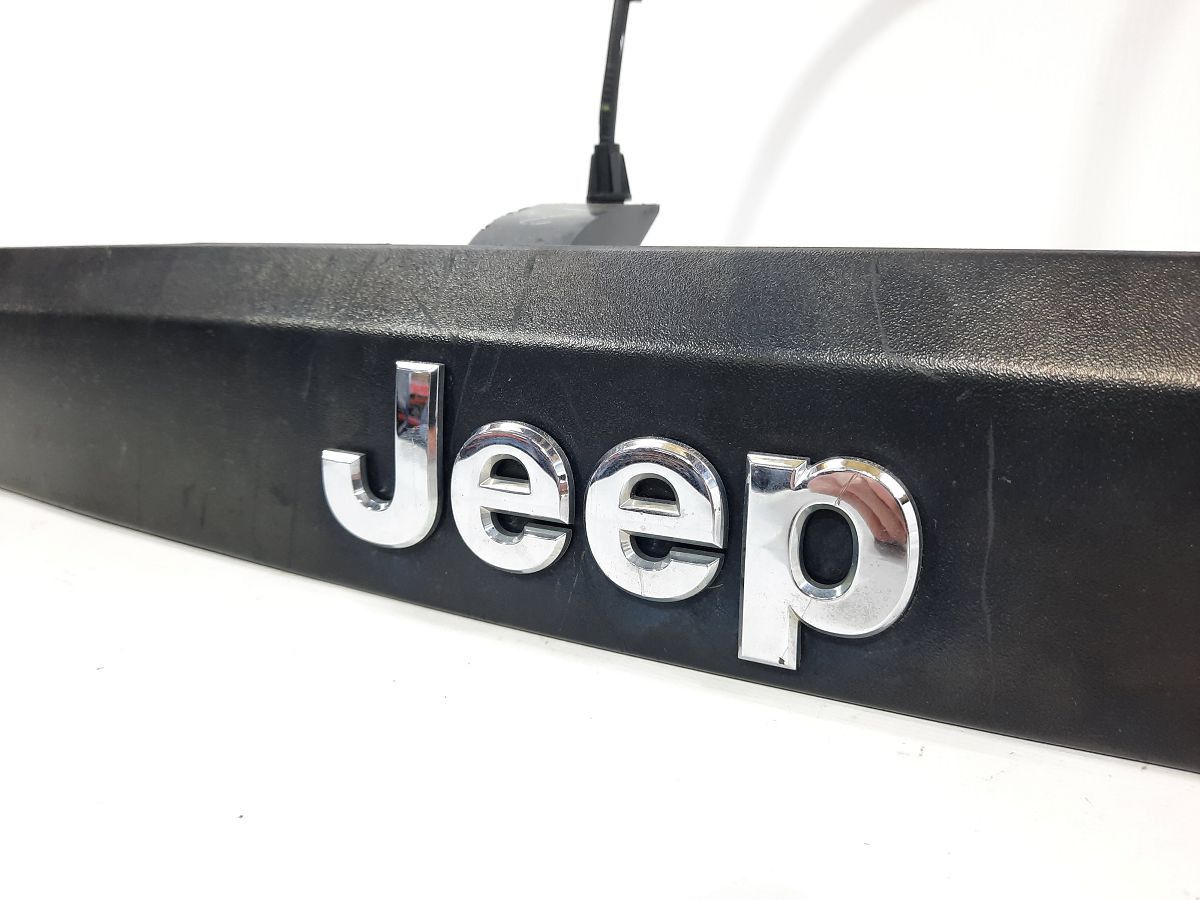 Накладка подсветки номера крышки багажника  Jeep Compass `13-17  (5LV0