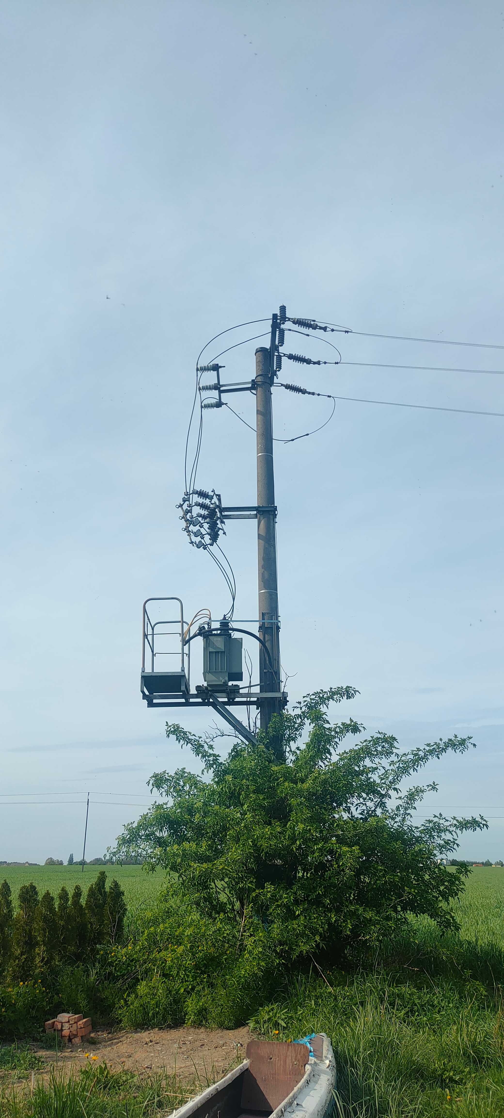 Stacja transformatorowa, słup SN 15 kV + linia napowietrzna.Moc 120 kW